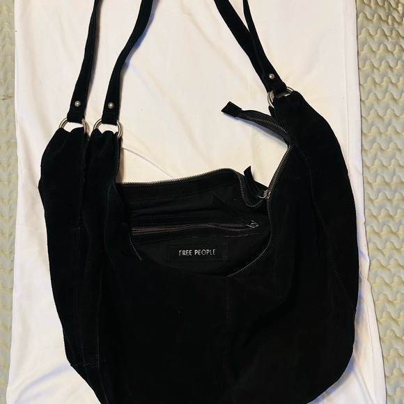 Free People Black Roma Hobo Bag Genuine Suede NWOT - Picture 2 of 4
